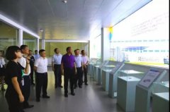 新疆若羌縣委副書記、縣長艾山江帶領(lǐng)考察團走